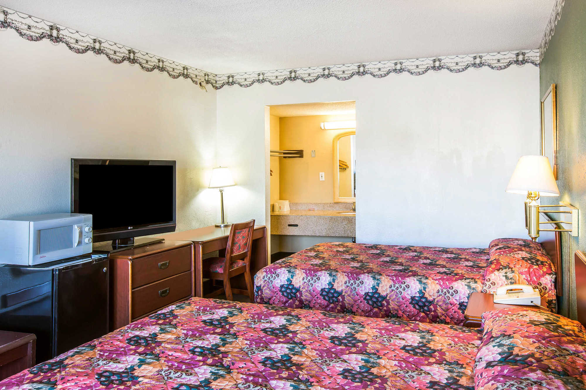 Relax Inn Milledgeville Bilik gambar