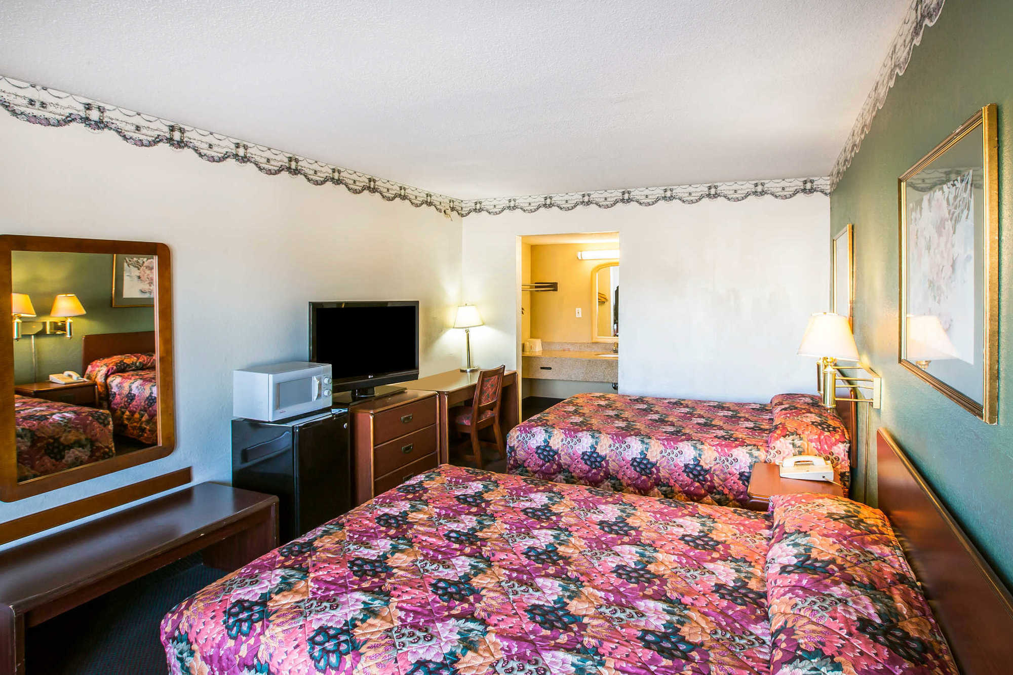 Relax Inn Milledgeville Bilik gambar